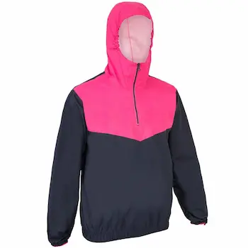 Dinghy 100 Albastru-Roz este cea mai ieftina jacheta impermeabila navigatie pentru adulti de la decathlon, dar are toate calitatile de care ai nevoie.